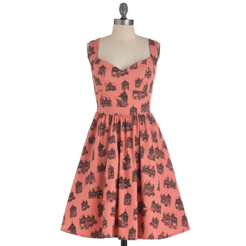 Sweetheart Victorian Houses Dress